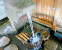 写真：深浦町の中心部に湧く「神明宮トヨの水」